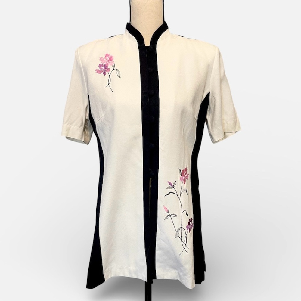 Vintage 1980s DJ Summers Women’s 8 Floral Embroidered Button Down Tunic Blouse